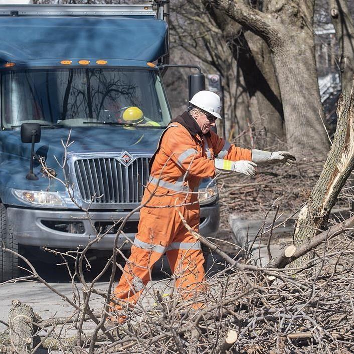Over 100,000 customers still without power in Quebec after ice storm